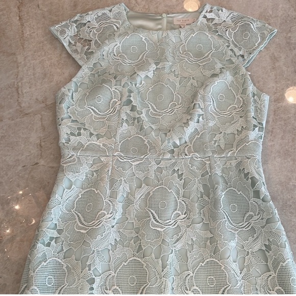 Ted Baker Dress size 5 US14 Beautiful Soft Ted Baker Dress - Picture 5 of 8
